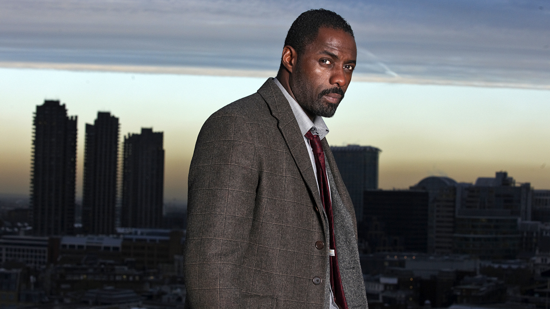 luther-5159290f77c24-idris-elba-gives-luther-fans-a-sneak-peek-of-the-brand-new-special-episode-jpeg-294293