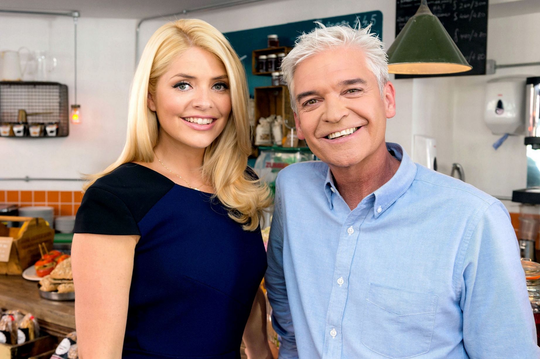 Holly-Willoughby-behind-the-scenes-at-the-making-of-the-new-This-Morning-promo