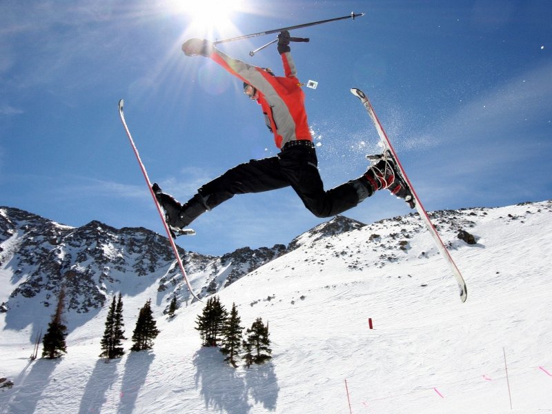 skiing-cool-jump_92521-800x600