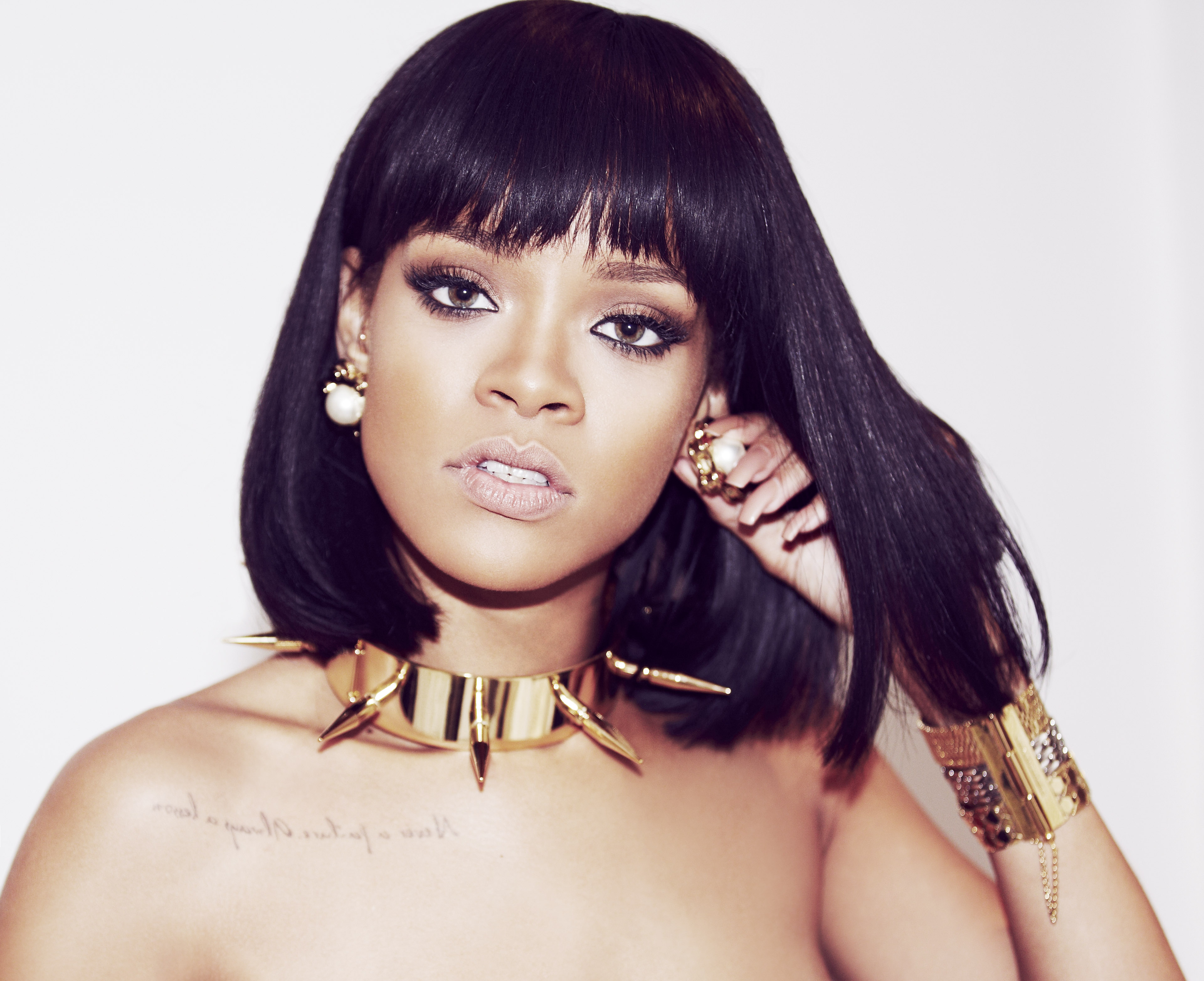 Rihanna 06.02.2016ANDREW